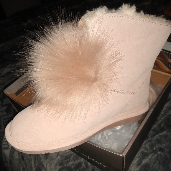 Boots - Picture 1 of 3